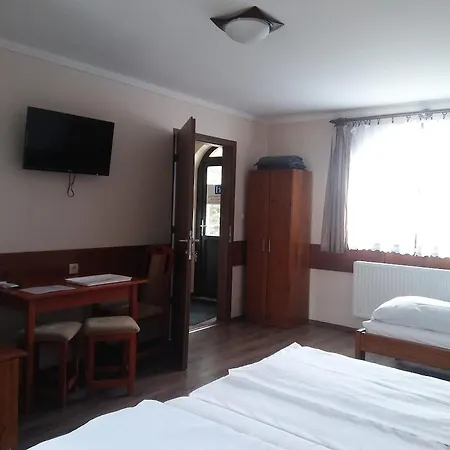 Kispipa Panzio 3*