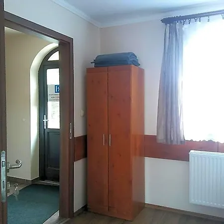 Kispipa Panzio 3* Szombathely