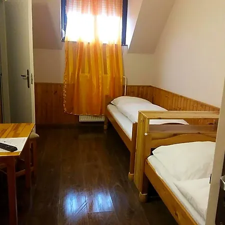 Kispipa Panzio 3*